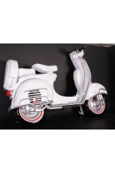 MOTO SCOOTER PARED BLANCA